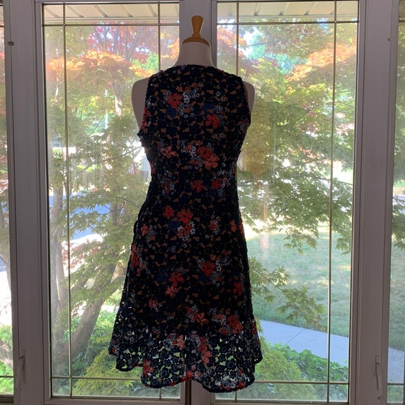 Michael Kors navy and peach lace dress - Picture 4 of 9